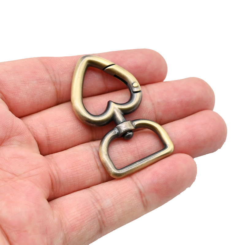 Swivel Snap Hook For Keys.jpg